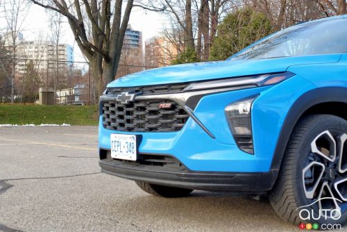 GM encaisse un dur coup au 2e trimestre : les tarifs douaniers plombent les profits
