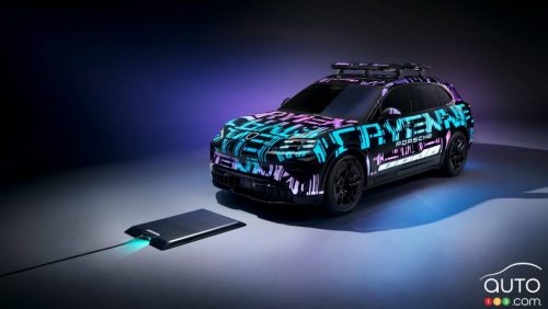 Porsche dévoile le Cayenne électrique et sa technologie de recharge sans fil de 11 kW