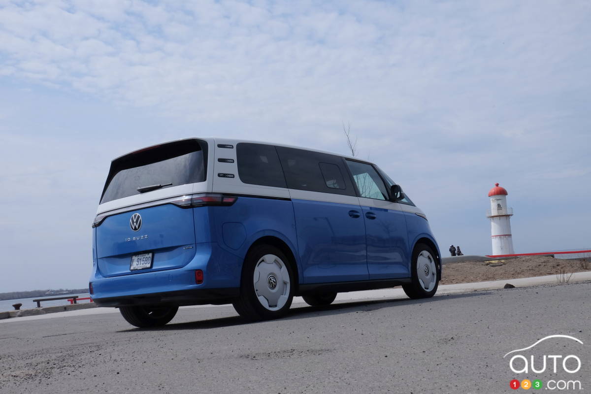 Volkswagen Canada réduit de 21 000 $ le prix de l’ID. Buzz 2025