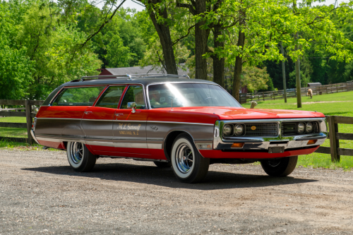 Chrysler Town & Country 1972 : avant la fourgonnette, il y a eu la familiale