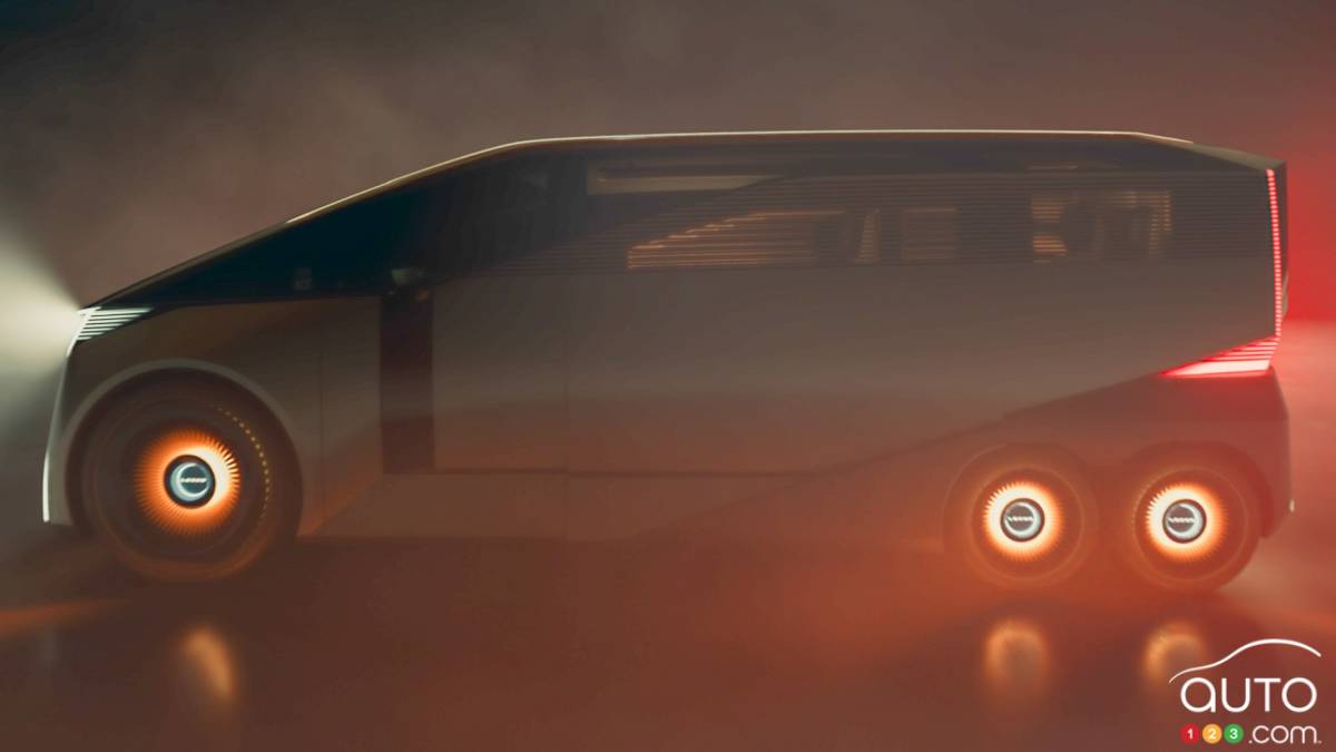 Lexus réinvente la LS en minifourgonnette à 6 roues!