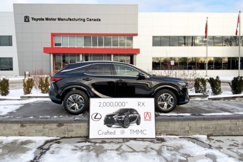 Toyota a fabriqué son 2 millionième Lexus RX au Canada
