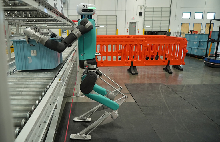 Toyota déploie des robots humanoïdes à son usine canadienne de Woodstock