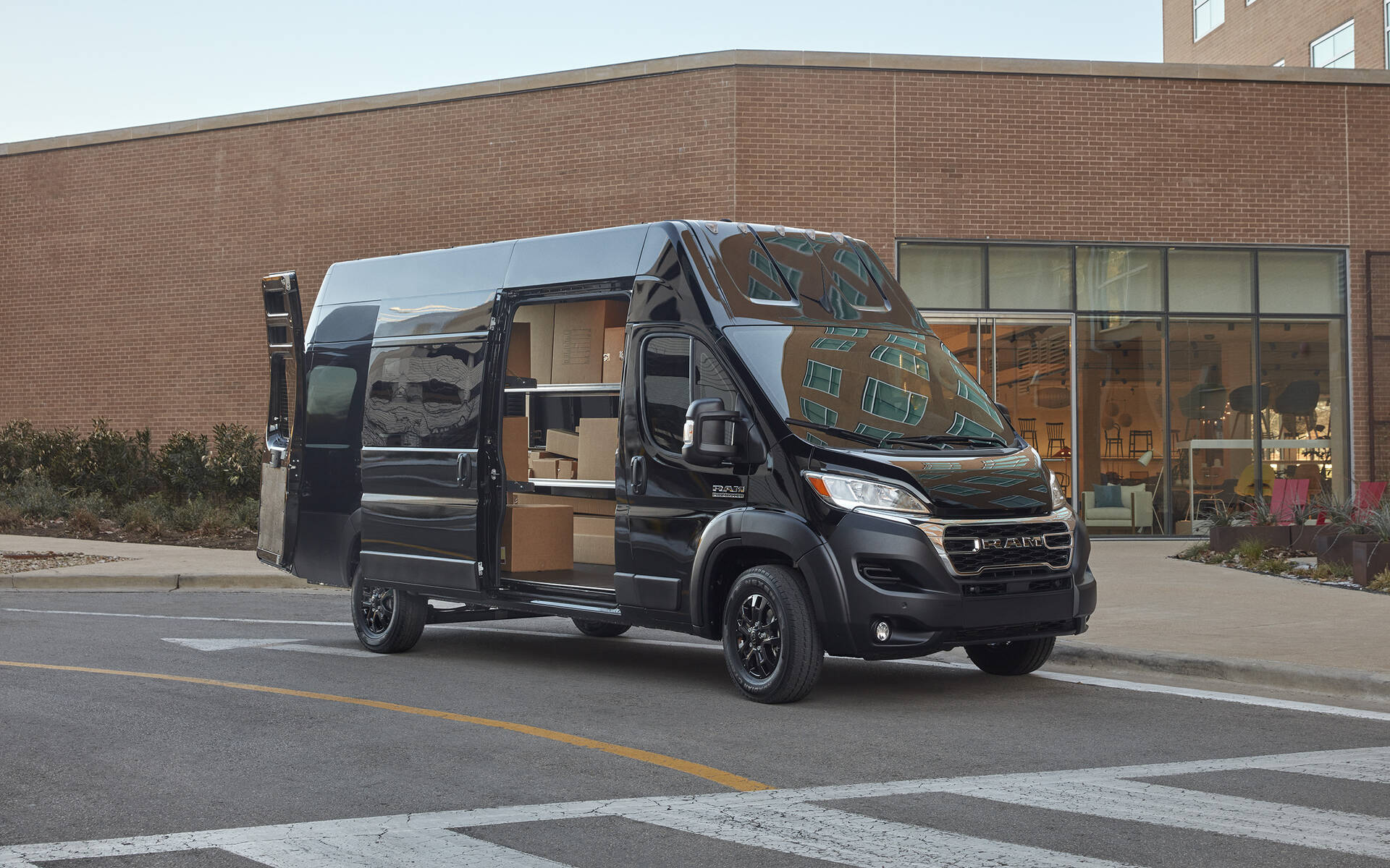 Plus de 136 000 Ram ProMaster visés par une enquête pour perte de direction assistée