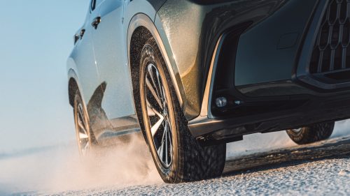 Nokian dévoile un pneu à crampons rétractables qui s’adapte à la température