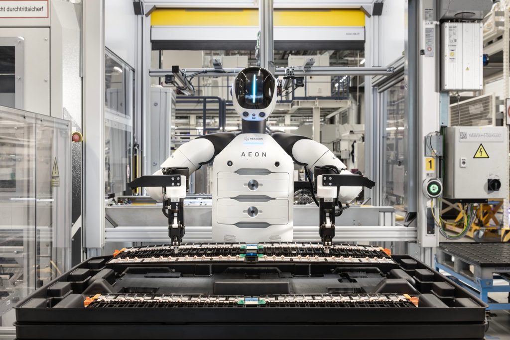 BMW embauche son premier robot humanoïde