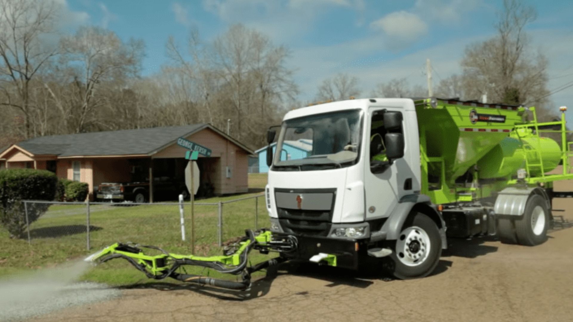 Un camion de 300 000 $ pour réparer les nids-de-poule en quelques minutes