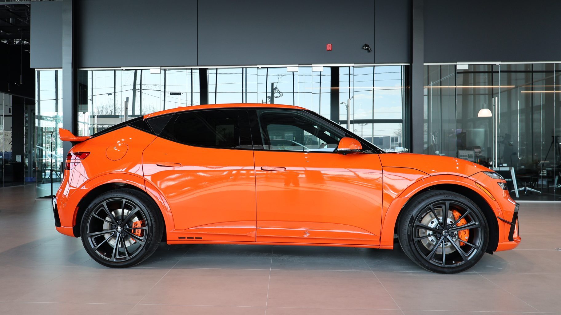 Genesis accélère la venue des hybrides au Canada