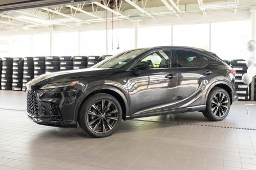 Ceci n’est pas un Lexus RX500h. C’est une école !