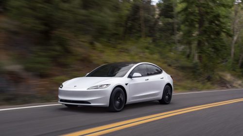 Tesla suspend les commandes de la Model 3 au Canada